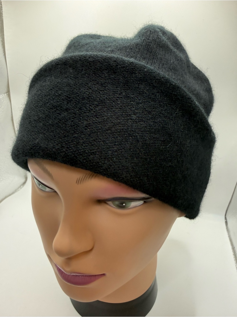 Brora 100% Cashmere Black Beanie Hat Made in Scotland Luxury Knit Winter Cap - Picture 2 of 8
